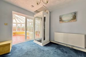 Lounge/Diner Lift Down- click for photo gallery